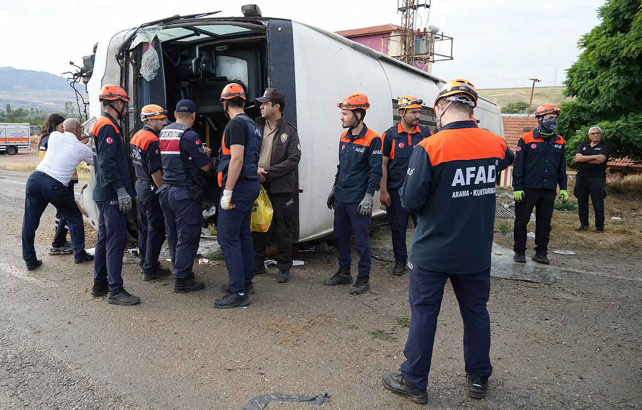 Otobüs kazasında gelişme: Yaralıların kimlikleri belli oldu!