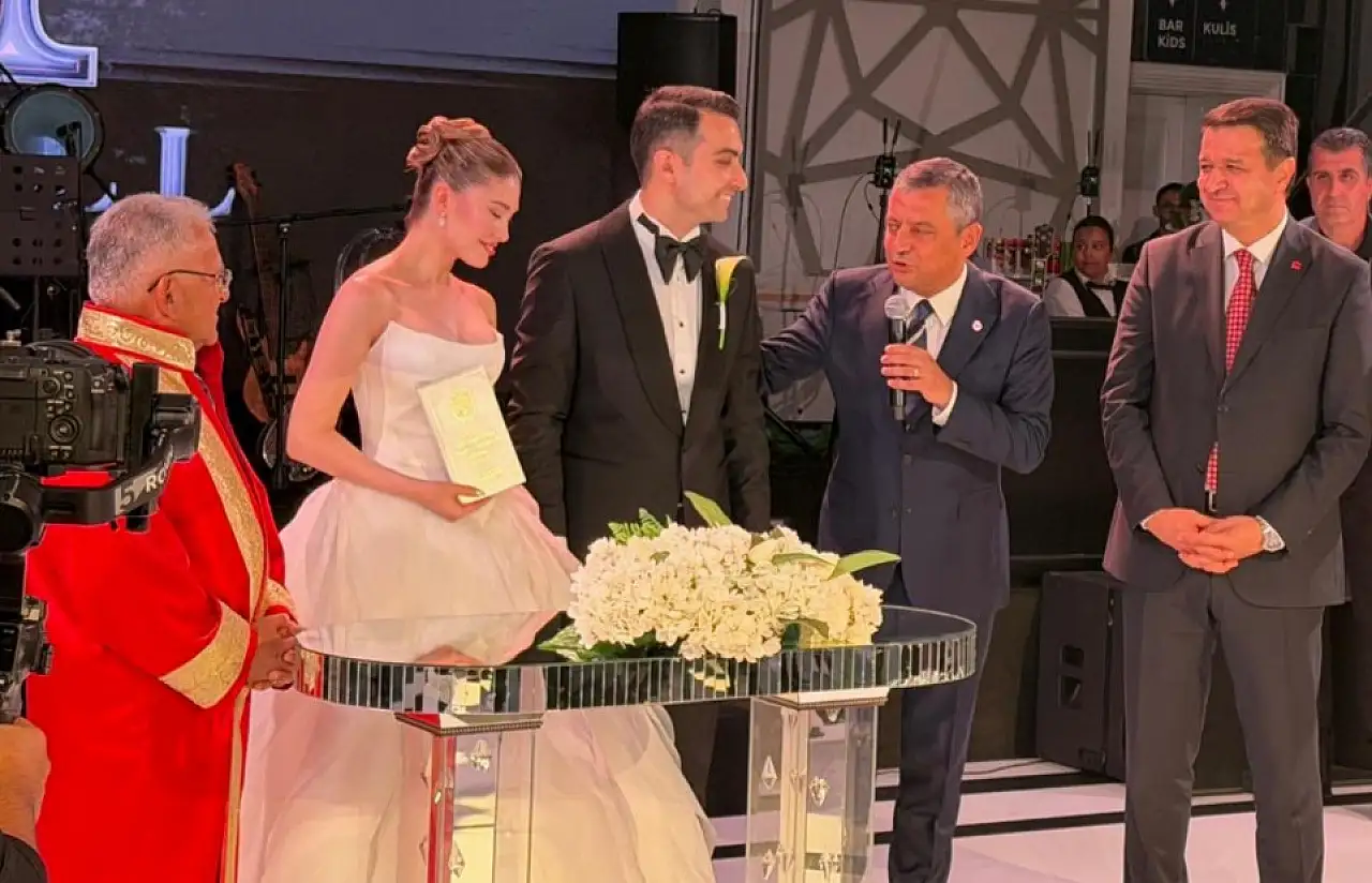 Kayseri'de siyaset dünyasını buluşturan düğün