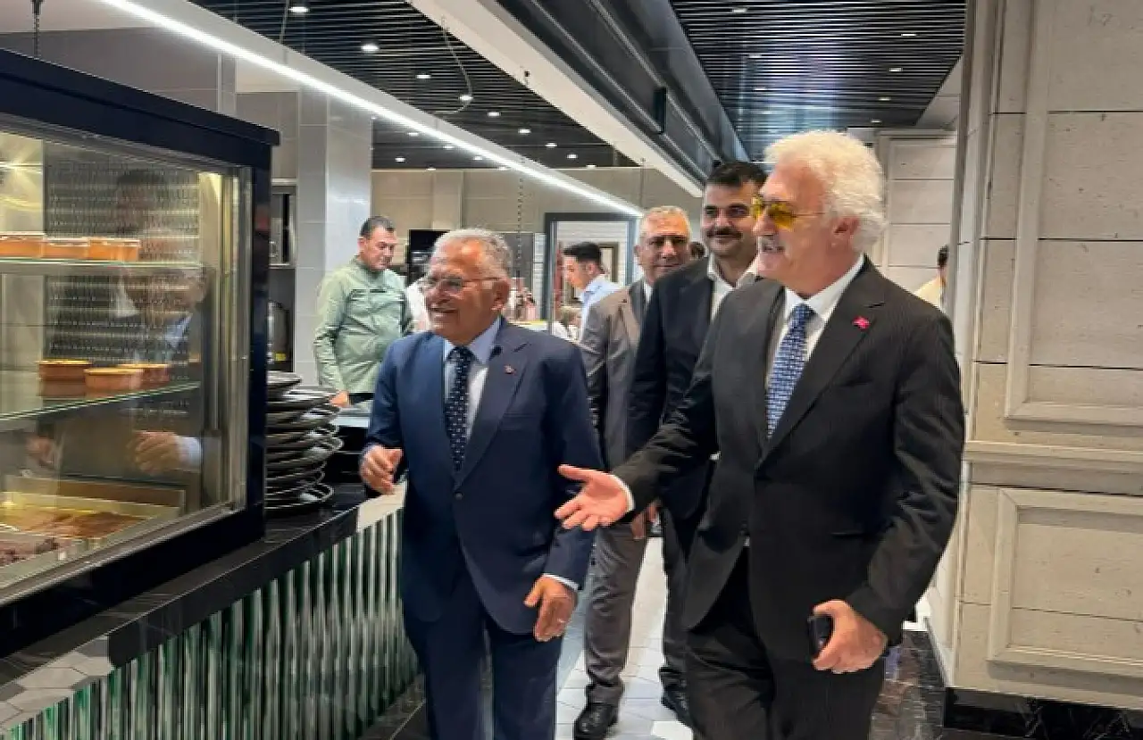 Tamer Karadağlı Kayseri'de