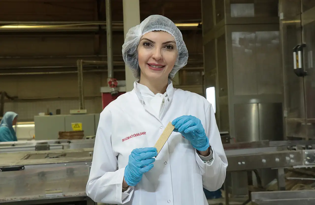 Kayseri'de 90lı yıllarda reklam yüzü olduğu firmaya yönetici oldu