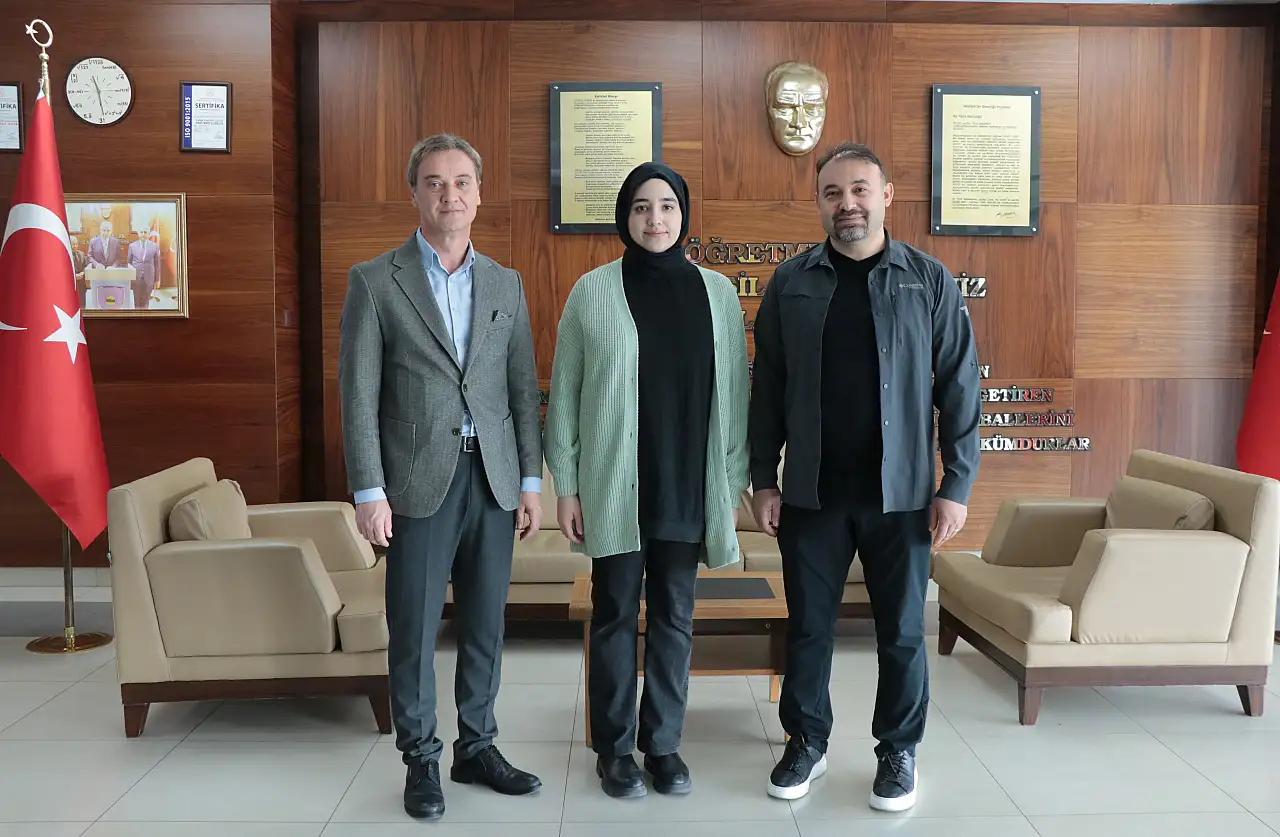 Kayserili bilgisayar olimpiyatı şampiyonu MIT'te burslu okuyacak!