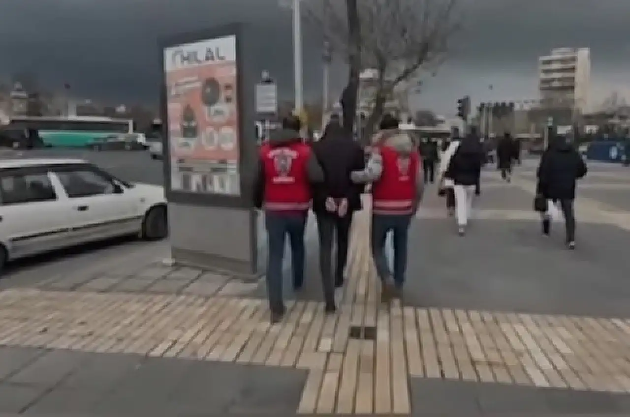 Kayseri'de polisin peşinde olduğu 2 hükümlü yakalandı