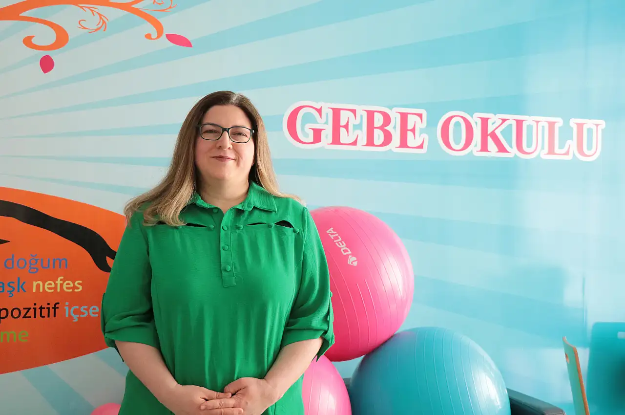 Bu okulda anne adayları doğum korkusunu yeniyor