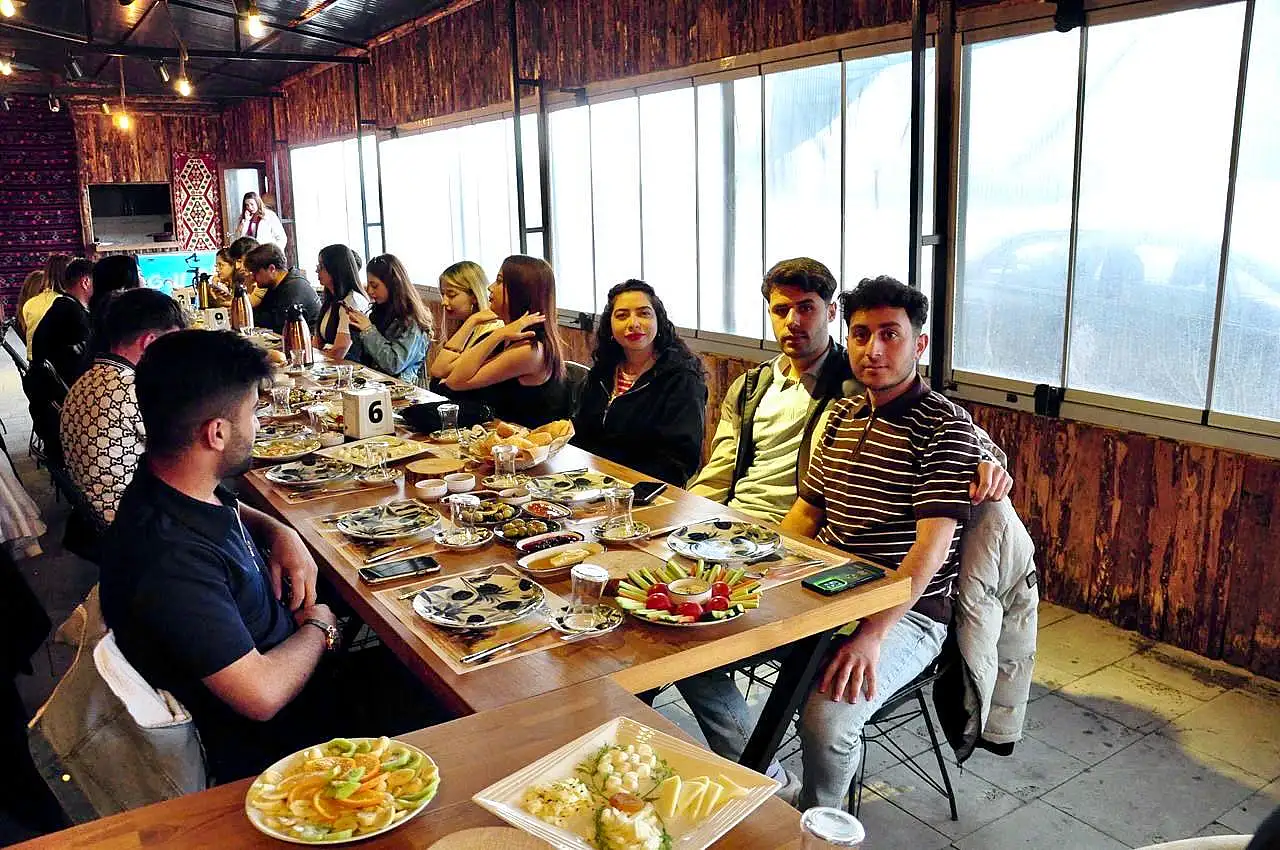 Gemerek MYO ailesi Kayseri'de buluştu