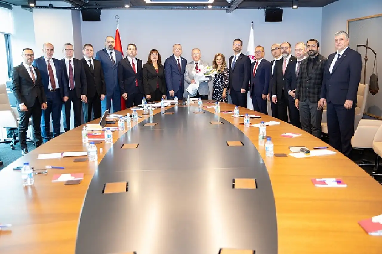 Akın'dan yeni dönem açıklaması: Ekonomik belirsizlikler, ilaç yoklukları, mali yükler!