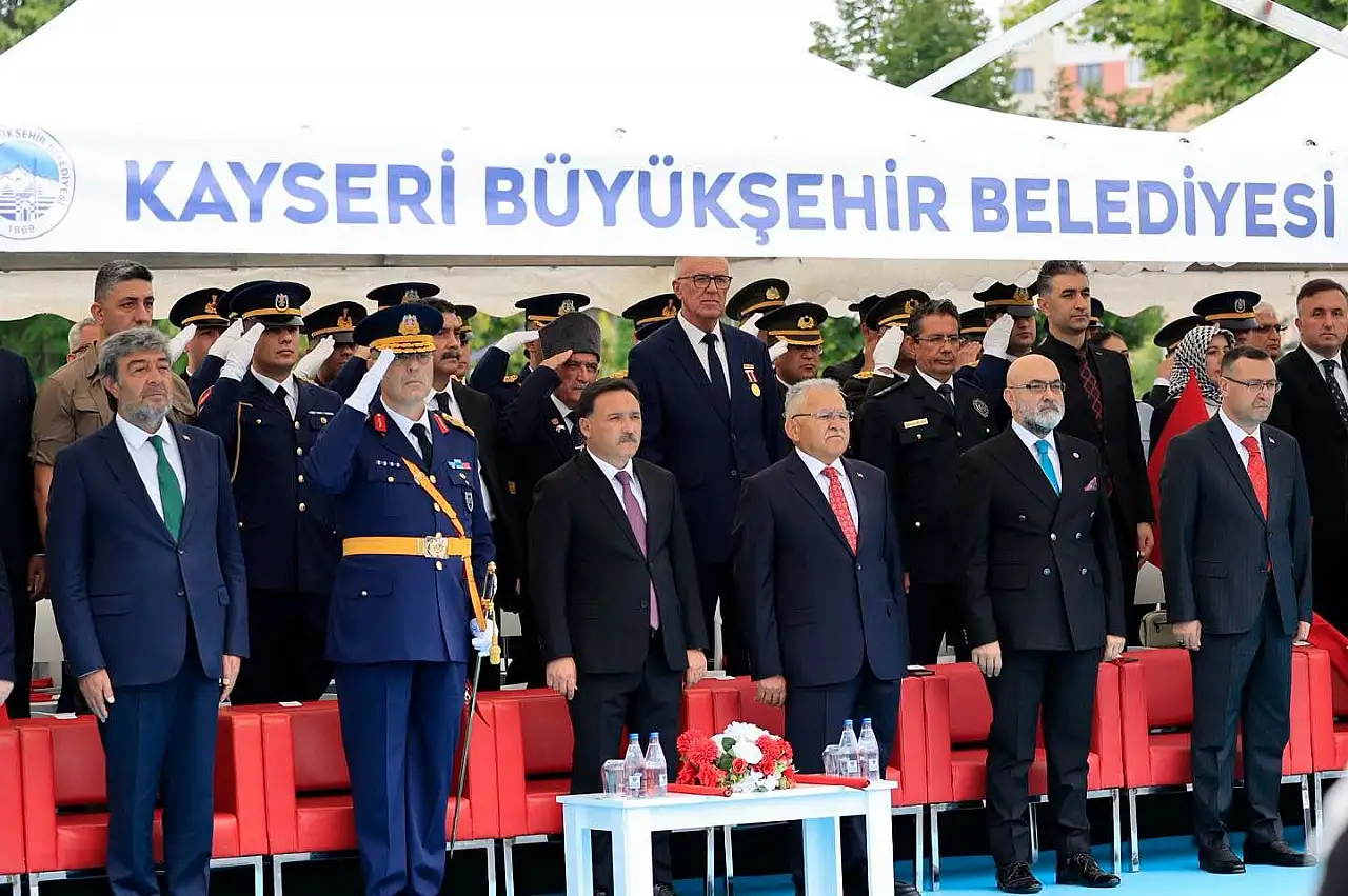 Kayseri'de 104. yıla özel görkemli kutlama!
