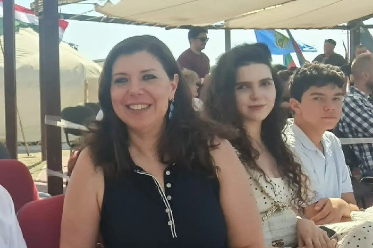 Kayserili Genel Başkan 15 yıl önce Kayseri'de çekilen fotoğrafı paylaştı! O kız bakın ne oldu?