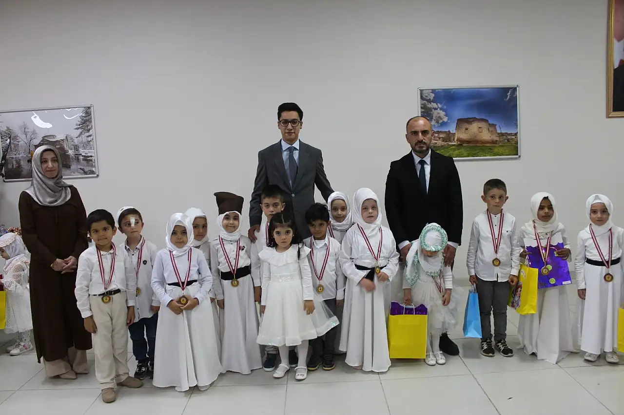 Miniklerin mezuniyet heyecanı