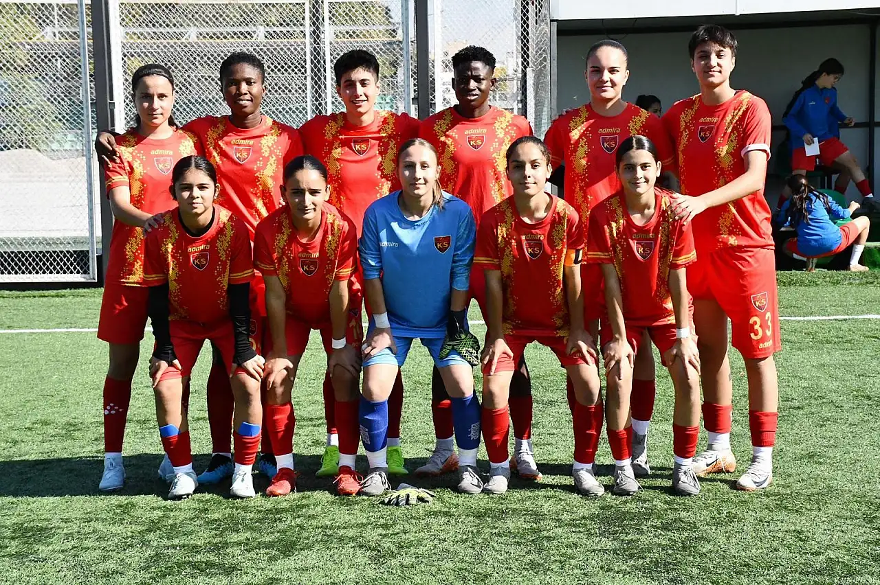 Kayseri Kadın FK 4'ledi, liderliği bırakmadı