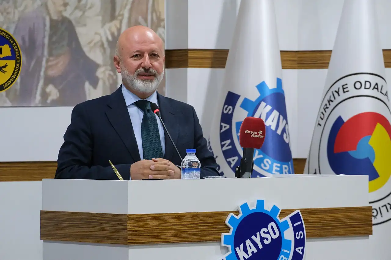 'Yılın Ahisi' kaftanını giydi