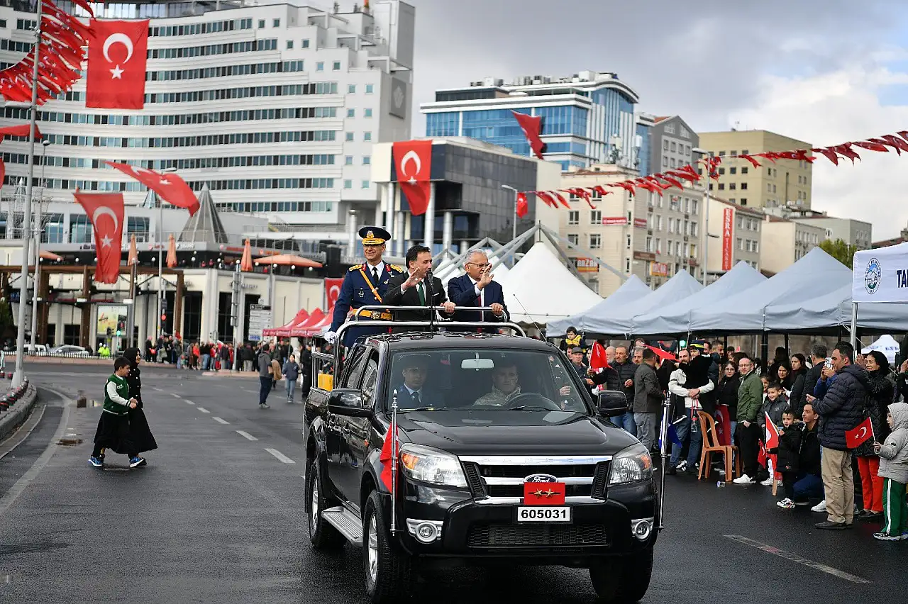 Belki de bunu ilk kez duyacaksınız! Kayseri'ye her bayram bakın kim geliyormuş