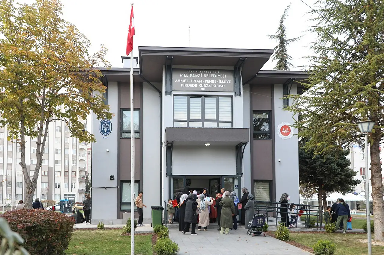 Yeniköy Mahallesi'nde Pirdede Kur'an Kursu hizmete açıldı