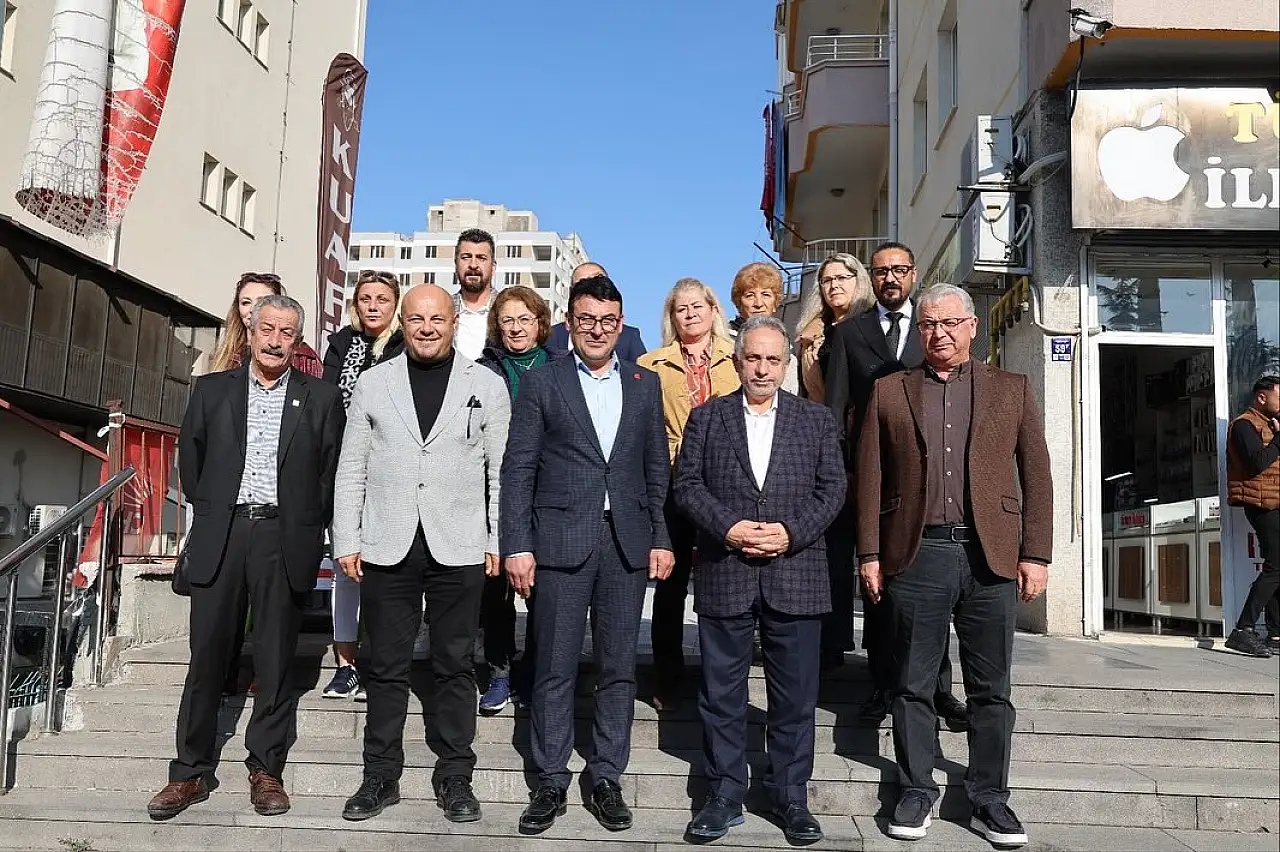 CHP'liler bir anda AK Partili Başkanı karşılarında görünce şaşırdı!