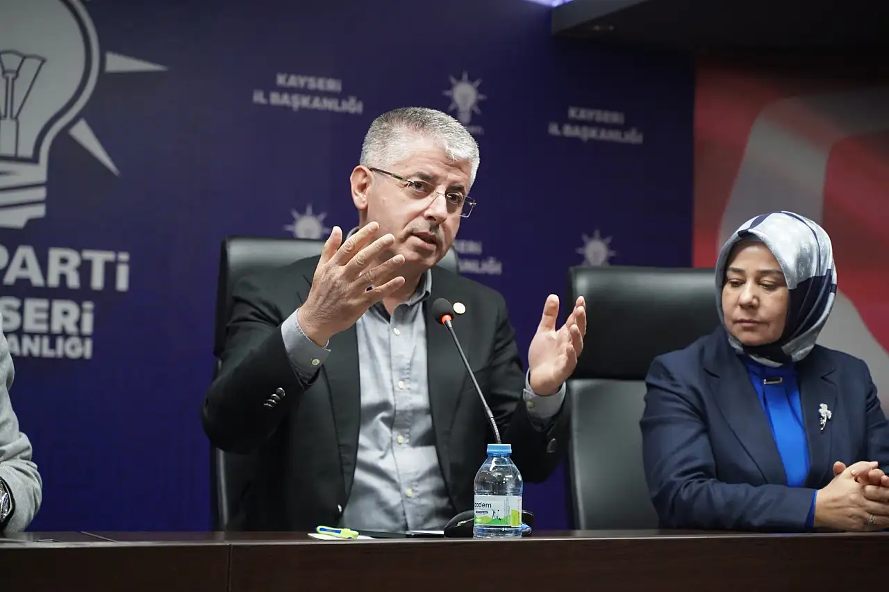 'Sosyal medya çıktı, siyaset bozuldu' diyen AK Partili vekilden Kayseri'deki bağ evleri çıkışı