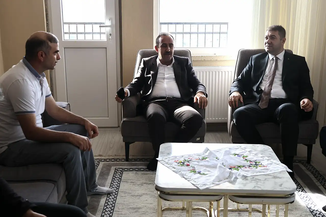 Kayseri'de evi yanan aileye bakın kim yardım etti?