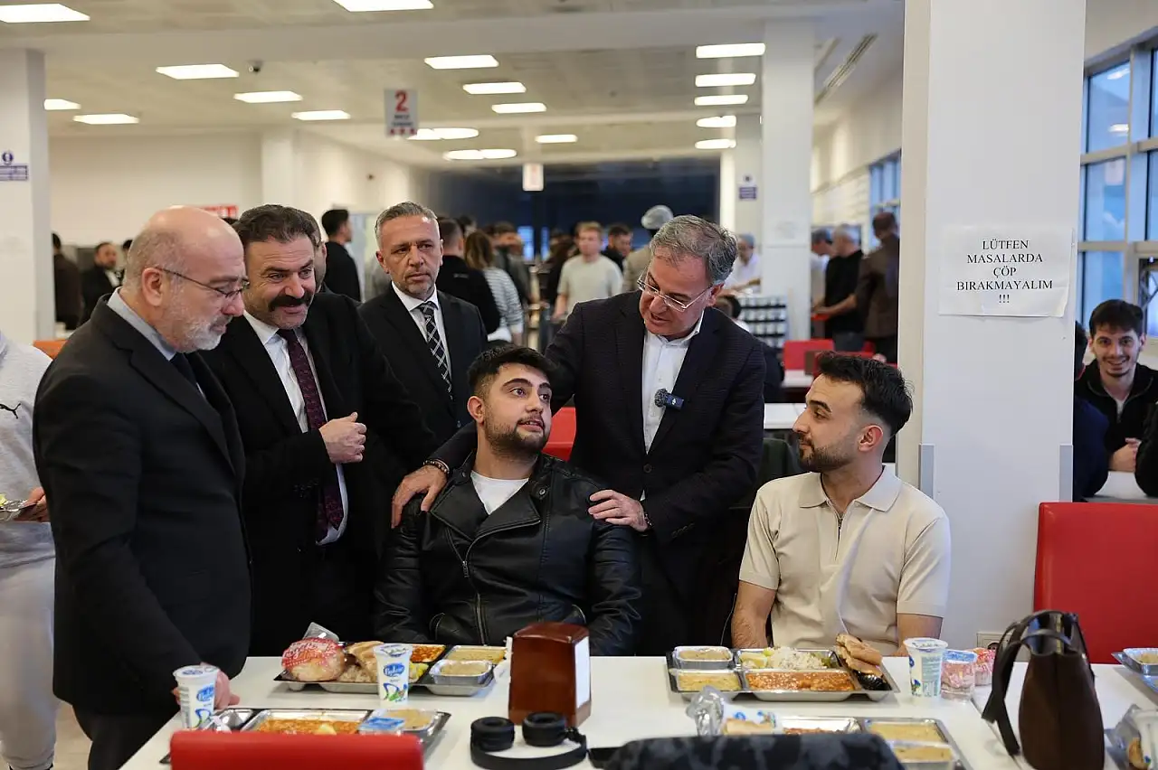 Başkan Özdoğan, Ramazan'ın bereketini öğrencilerle paylaştı