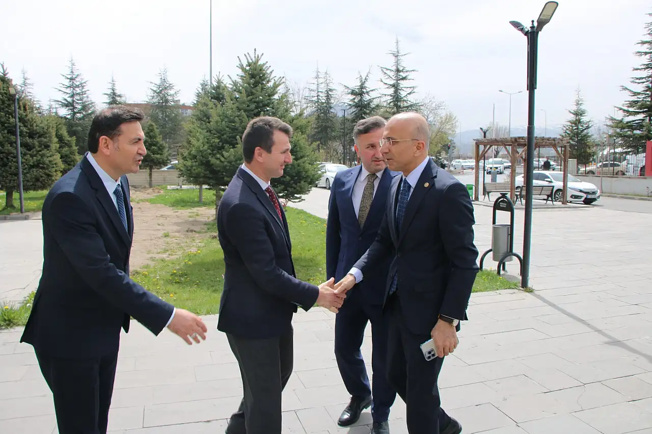 Kayseri'deki okullarda ne gibi önlemler alınacak? Vekil Genç'ten dikkat çeken ziyaret