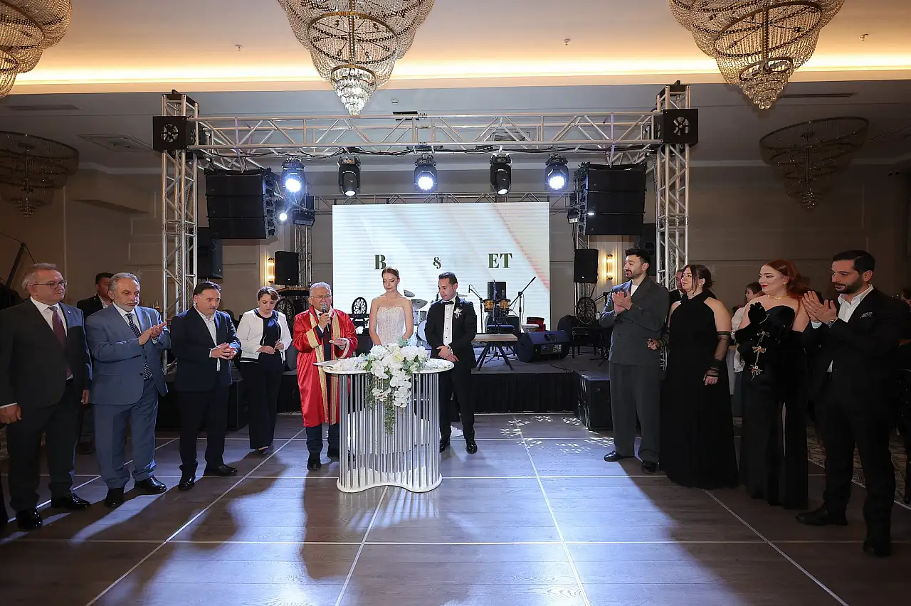Kayseri protokolü bu düğünde buluştu!