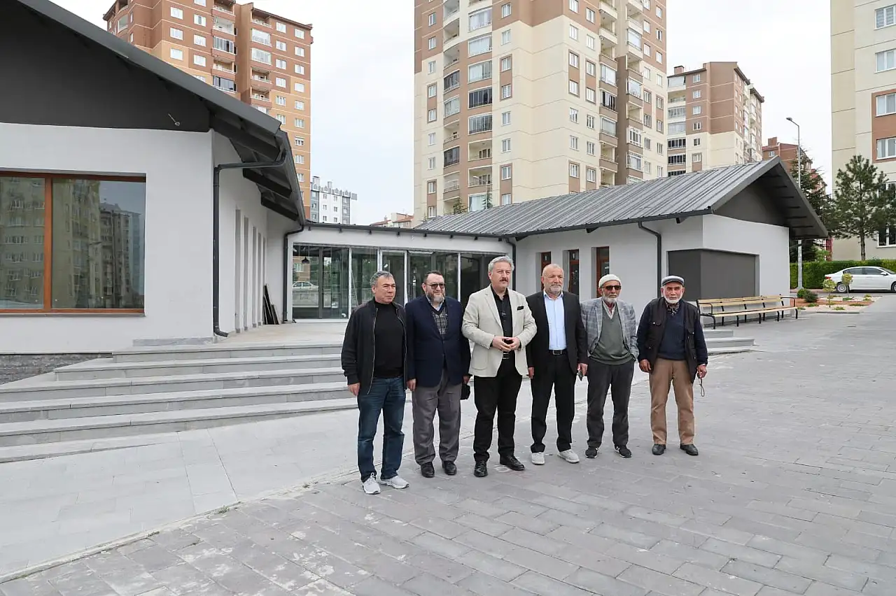 Melikgazi Belediyesi'nden bir sosyal tesis daha: Hem gençlere hem de yaşlılara yönelik!
