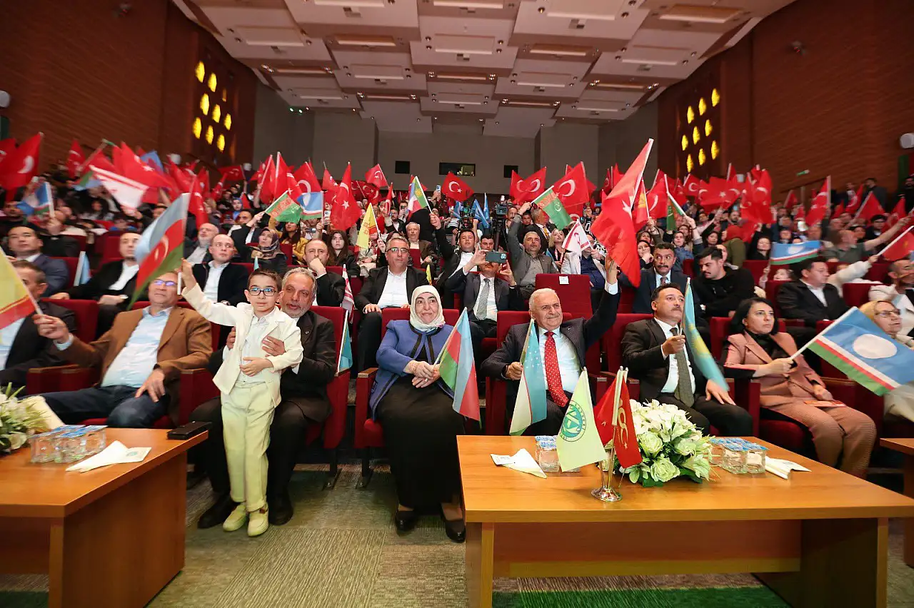 Talas'taki Türk Dünyası gösterisi duygusal anlara sebep oldu
