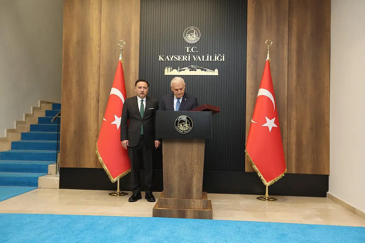 Binali Yıldırım'dan ilk ziyaret Kayseri Valiliği'ne