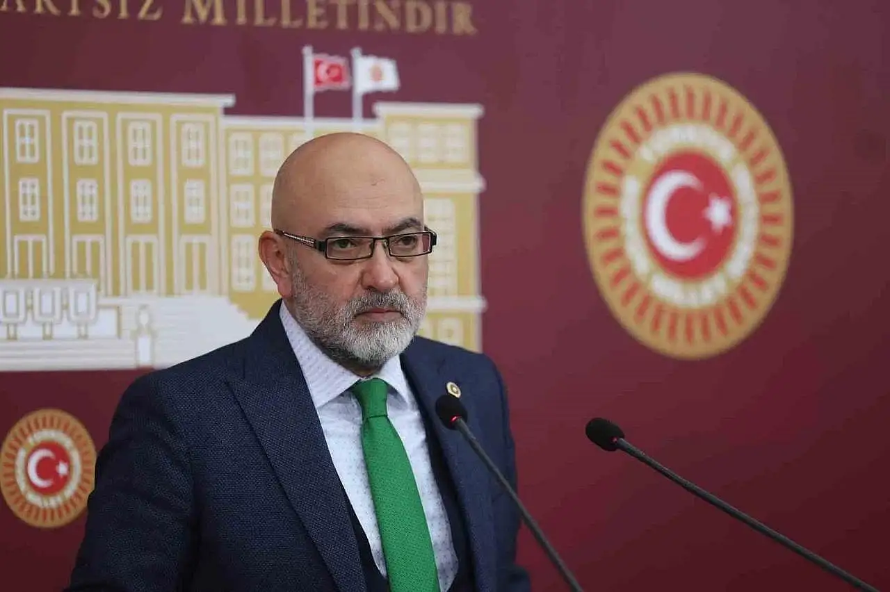 AK Parti'den YRP'li ismin sözlerine peş peşe tepki