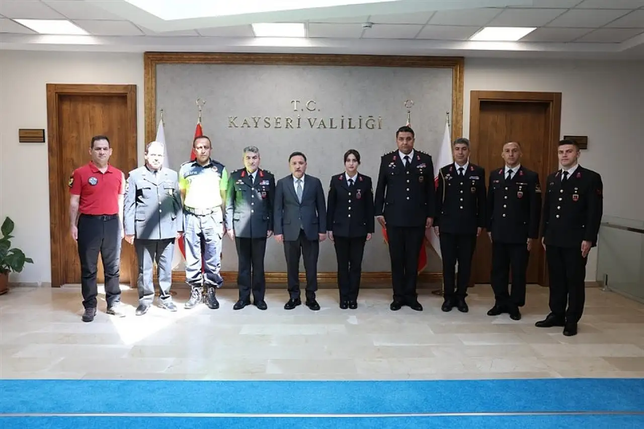 Kayseri Valiliği'nde anlamlı kabul!