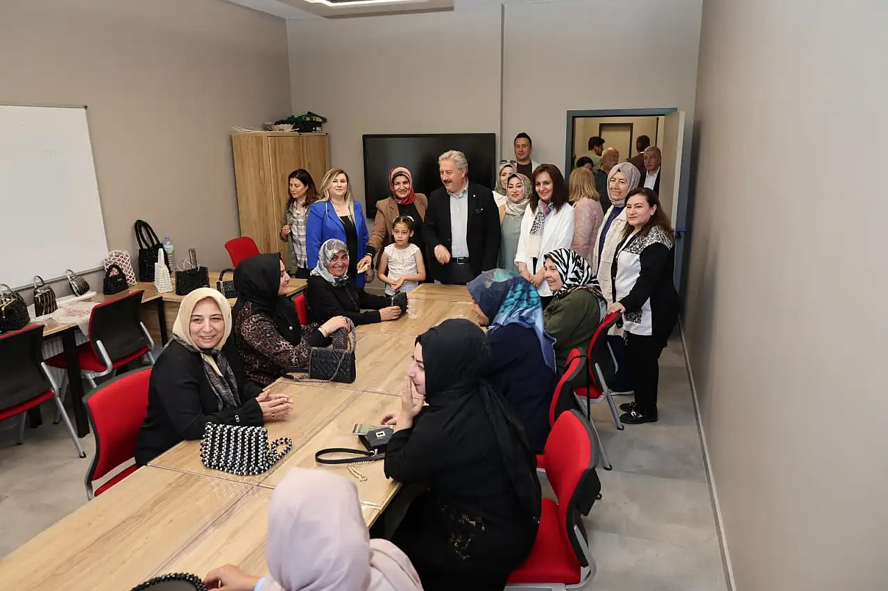 Melikgazi Belediyesi Gülük Sosyal Yaşam Merkezi'ni tanıttı