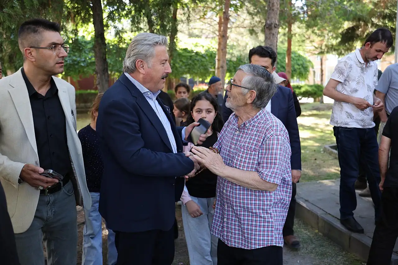 Başkan Palancıoğlu mahallenin sorunlarını çözdü