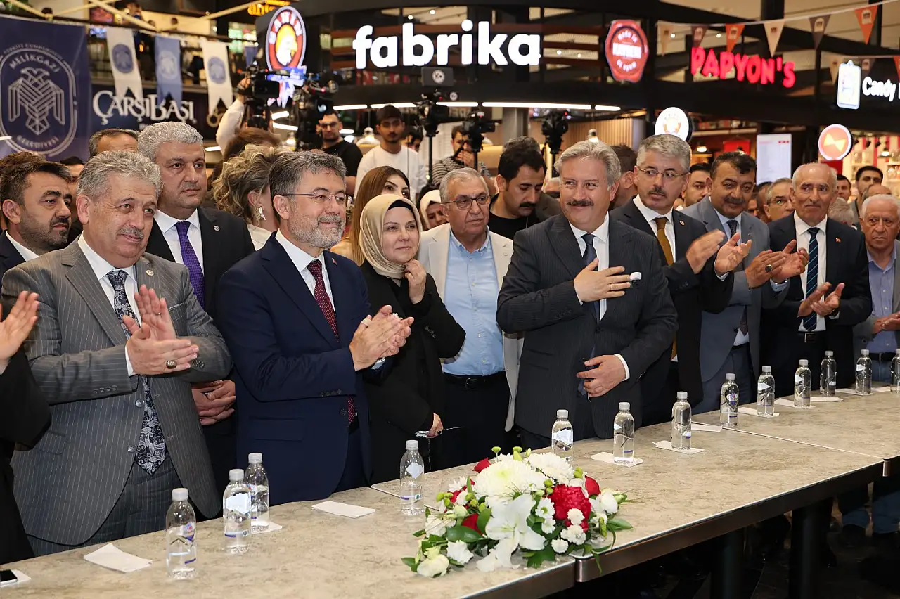 Türkiye'nin ilk gıda alışveriş merkezi Kayseri'de açıldı!