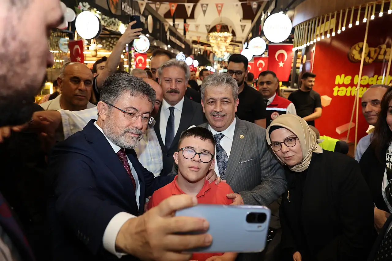 Türkiye'nin ilk gıda alışveriş merkezi Kayseri'de açıldı!