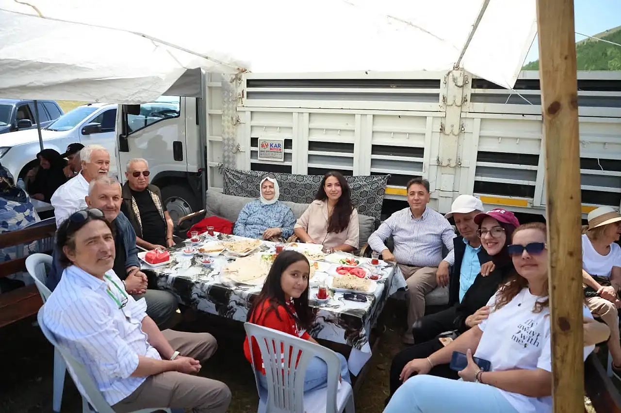 Kayseri'nin tanınan ailelerinden coşkulu şenlik! Akın ettiler