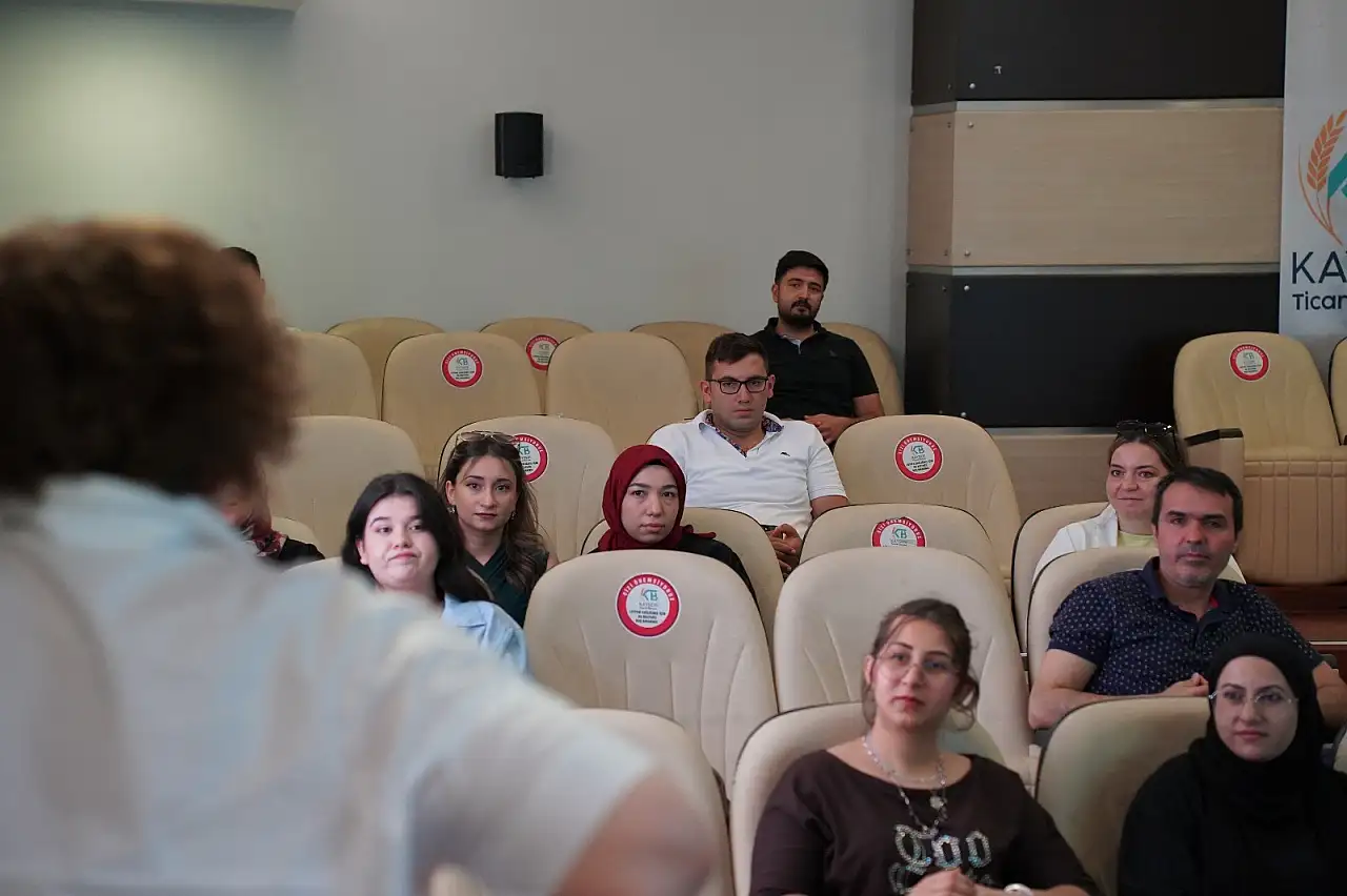 Kayseri Ticaret Borsası üyelerine FSSC 22000 gıda güvenliği eğitimi verdi