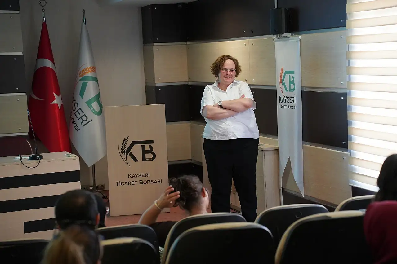Kayseri Ticaret Borsası üyelerine FSSC 22000 gıda güvenliği eğitimi verdi
