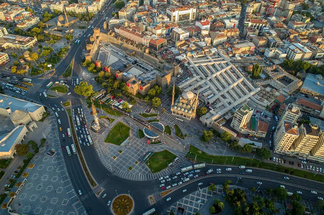 Kayseri'de 118 esnaf dükkan kapattı!