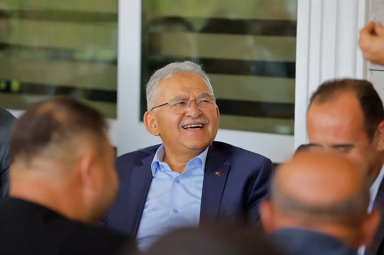 Başkan Büyükkılıç'tan ilçe mesaisi: Talepler tek tek dinlendi