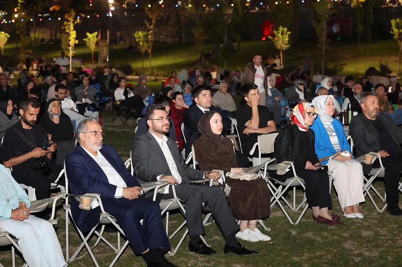 Kayseri Milletvekili ve Talas Belediye Başkanı neden gözyaşlarına boğuldu?