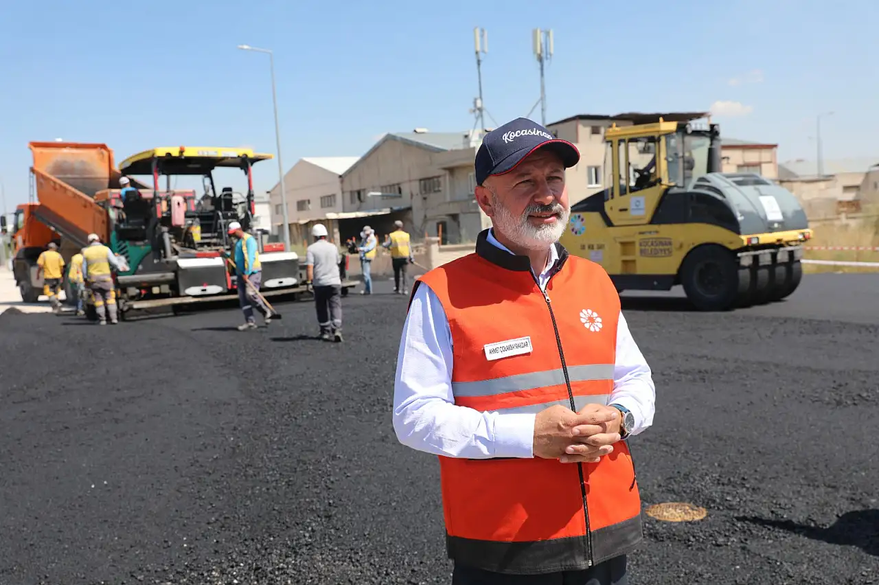 Kocasinan'da ulaşım seferberliği! Yol ve asfalt çalışmaları hız kesmiyor