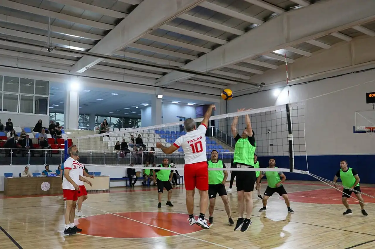 Kamu Spor Oyunları başladı! Sahada kıyasıya mücadele