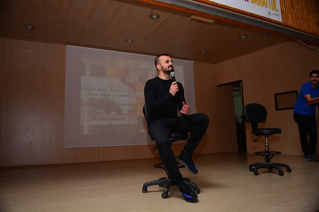 Eski futbolcu yeniden yeşil sahada