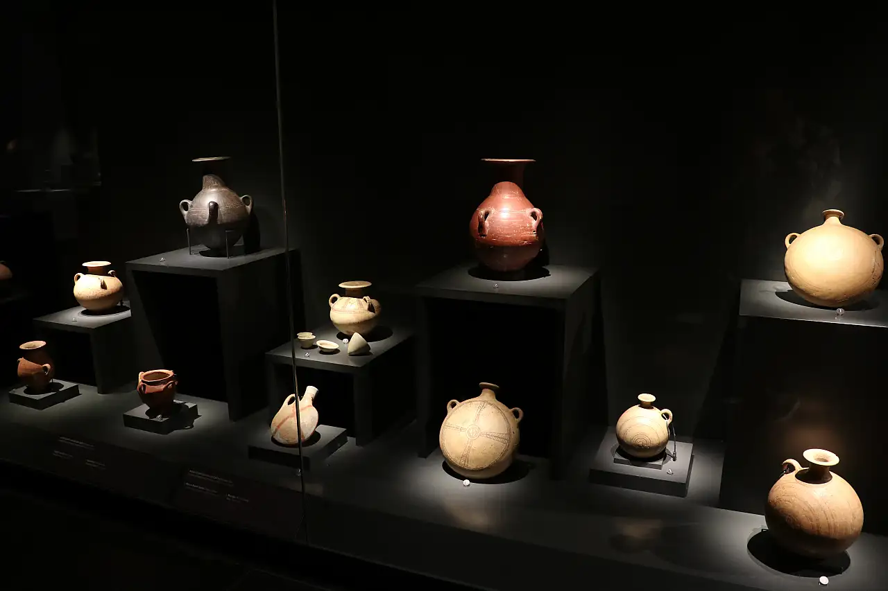 Çocuk mumyalarından gözyaşı şişelerine kadar binlerce eser bu müzede