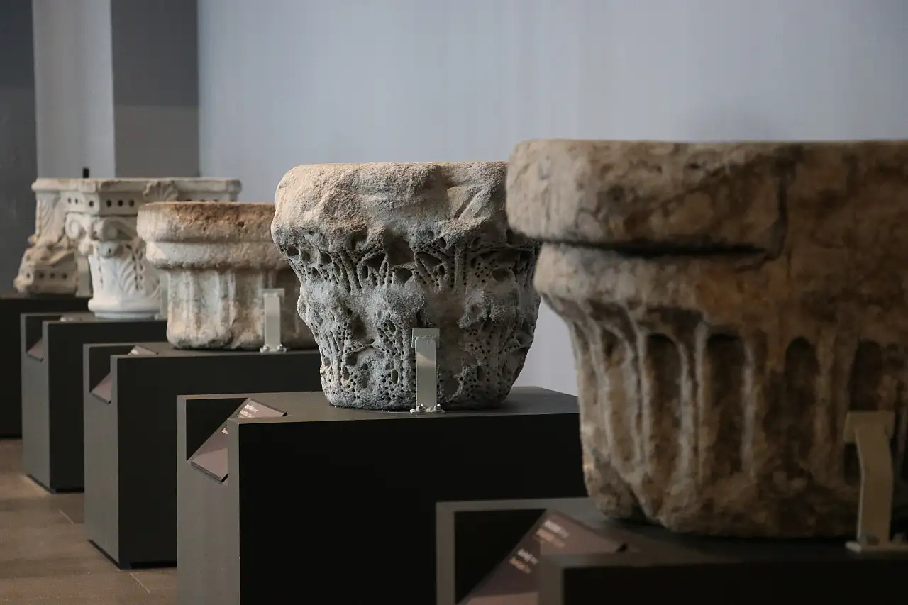 Çocuk mumyalarından gözyaşı şişelerine kadar binlerce eser bu müzede