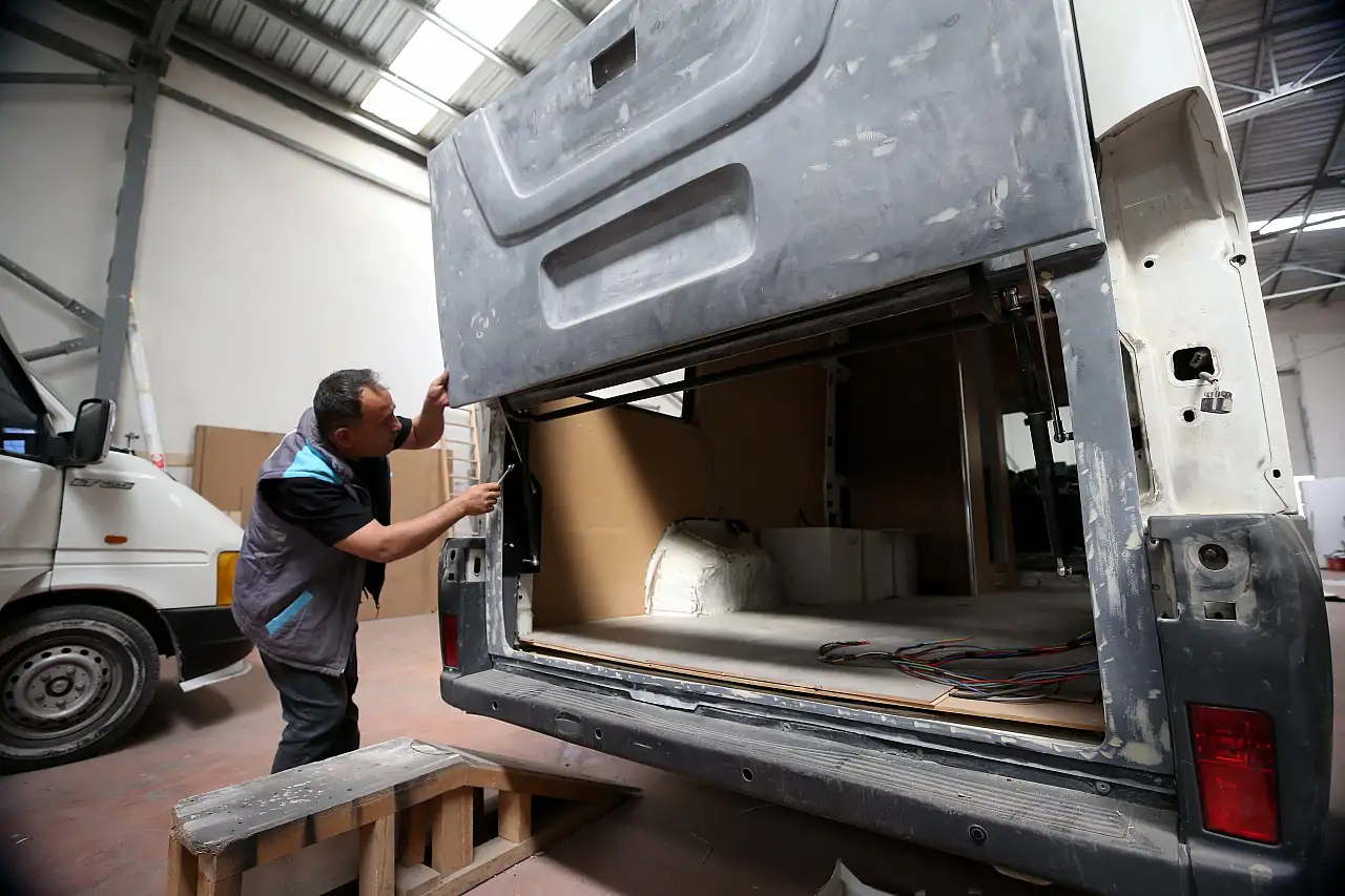 Mobilyacılıktan karavan ustalığına uzanan macera dolu hikaye