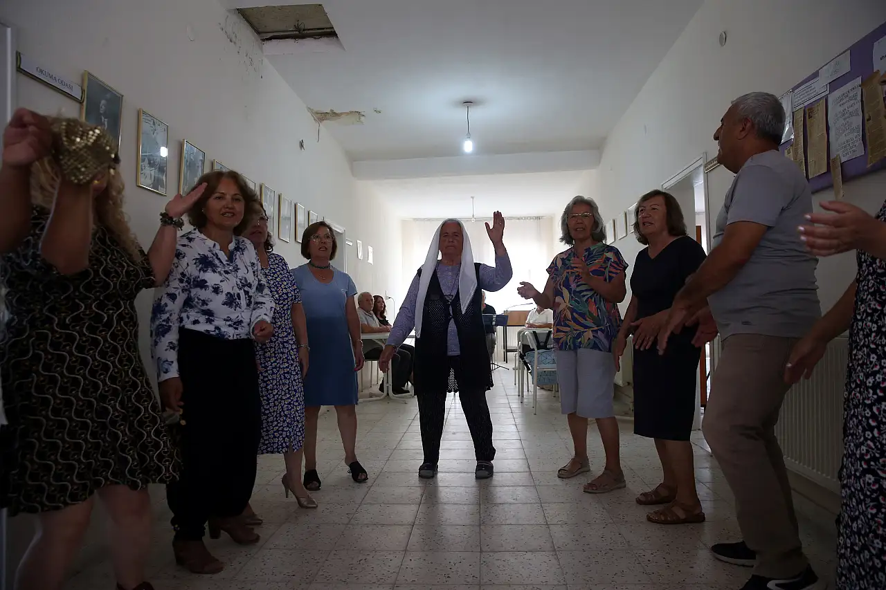 Unutulmaya yüz tutmuş ezgiler, Karaözü'nde canlanıyor