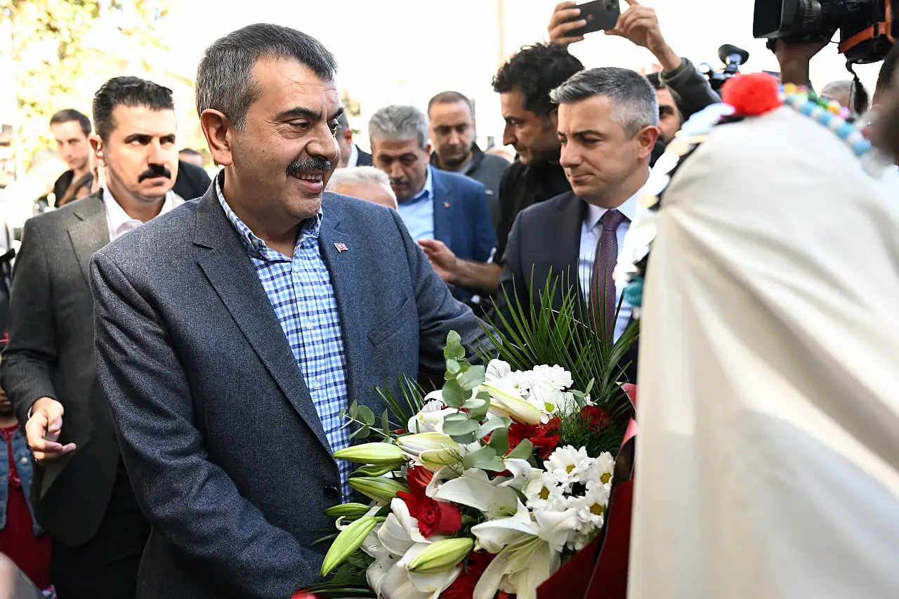 Bakan Öğretmenler Odası'nda