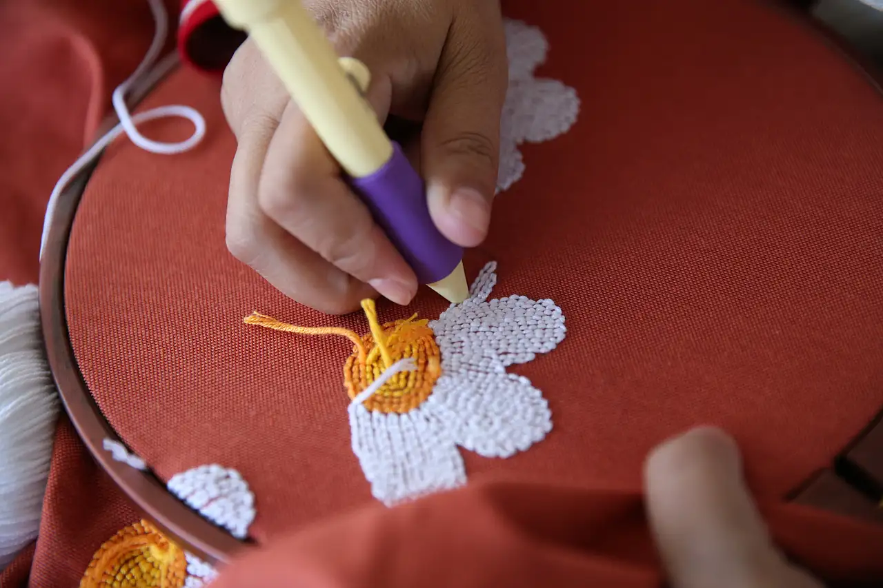 Takı tasarım ve nakış kurslarına büyük ilgi