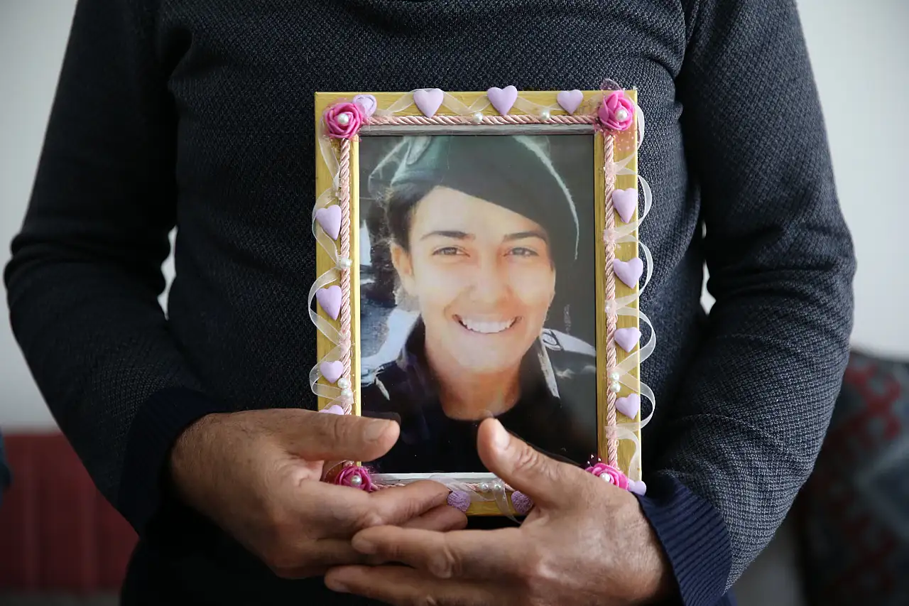 'Gülen'in meydanlarda sallanması isterdik'