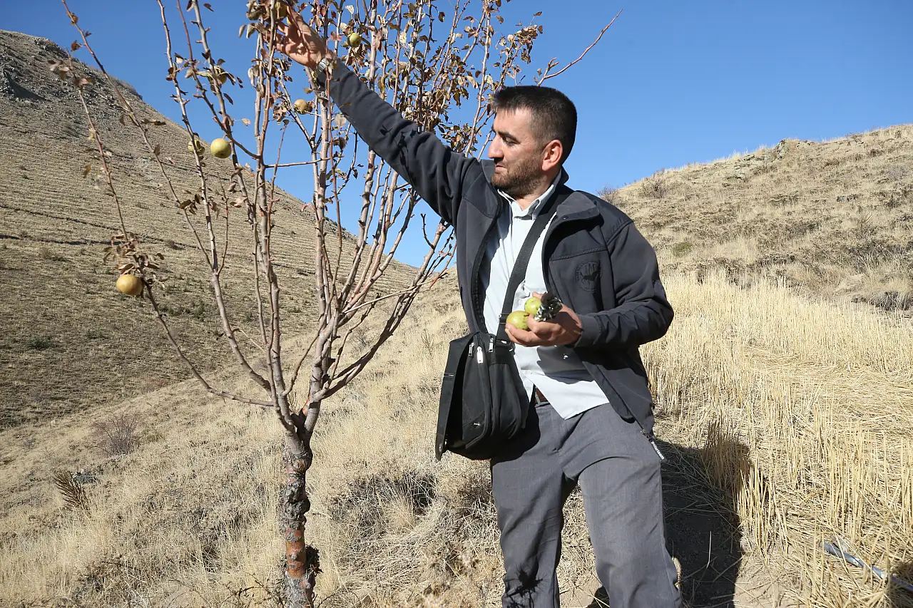 Kayseri'de görevli imam gittiği yerlerde bakın ne yapıyor?