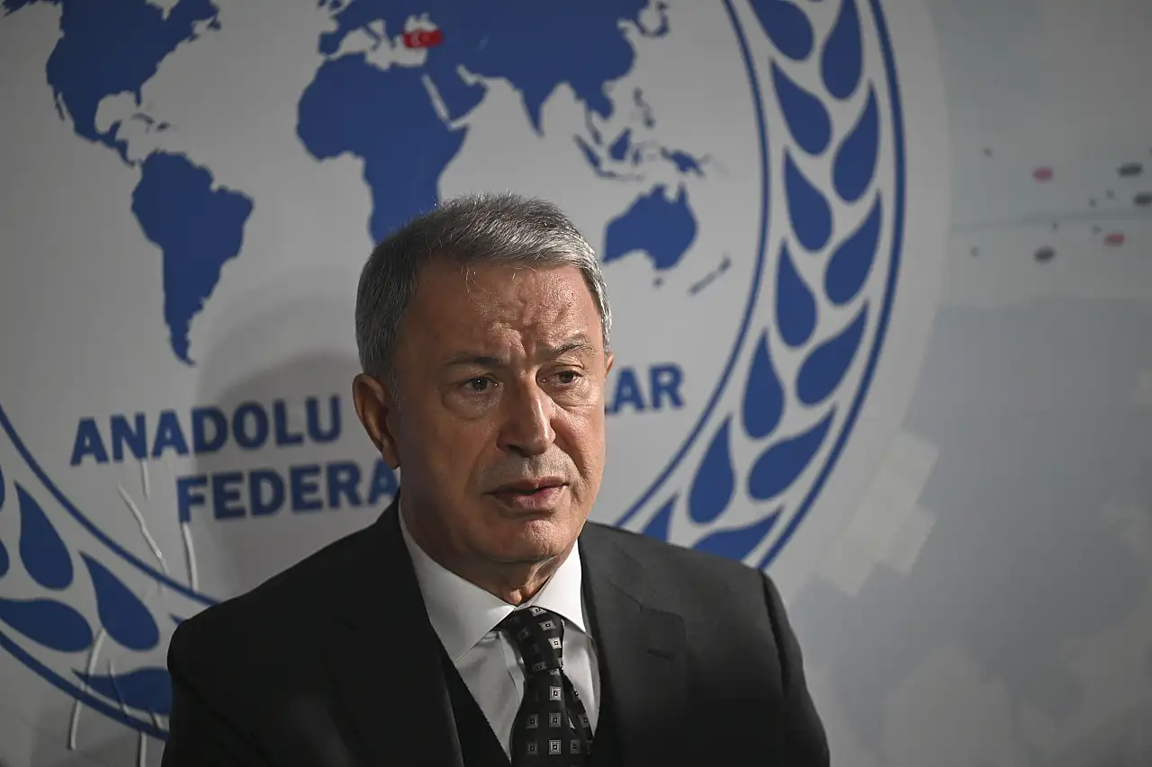 Teğmenlerin kılıçlı yeminine bir yorum da Akar'dan…