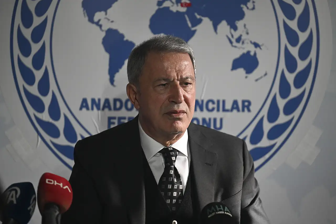 Teğmenlerin kılıçlı yeminine bir yorum da Akar'dan…